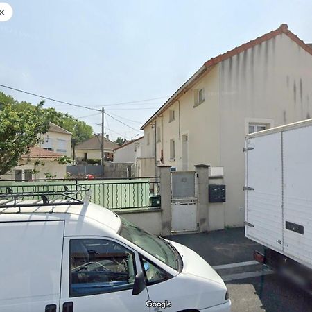 Superbe Appartement Avec Parking Gratuit Sur Place Saint-Denis  Exterior foto